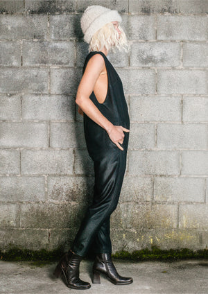JUMPSUIT SLEEVELESS ZIP - SHINY TECHLACES black - BERENIK