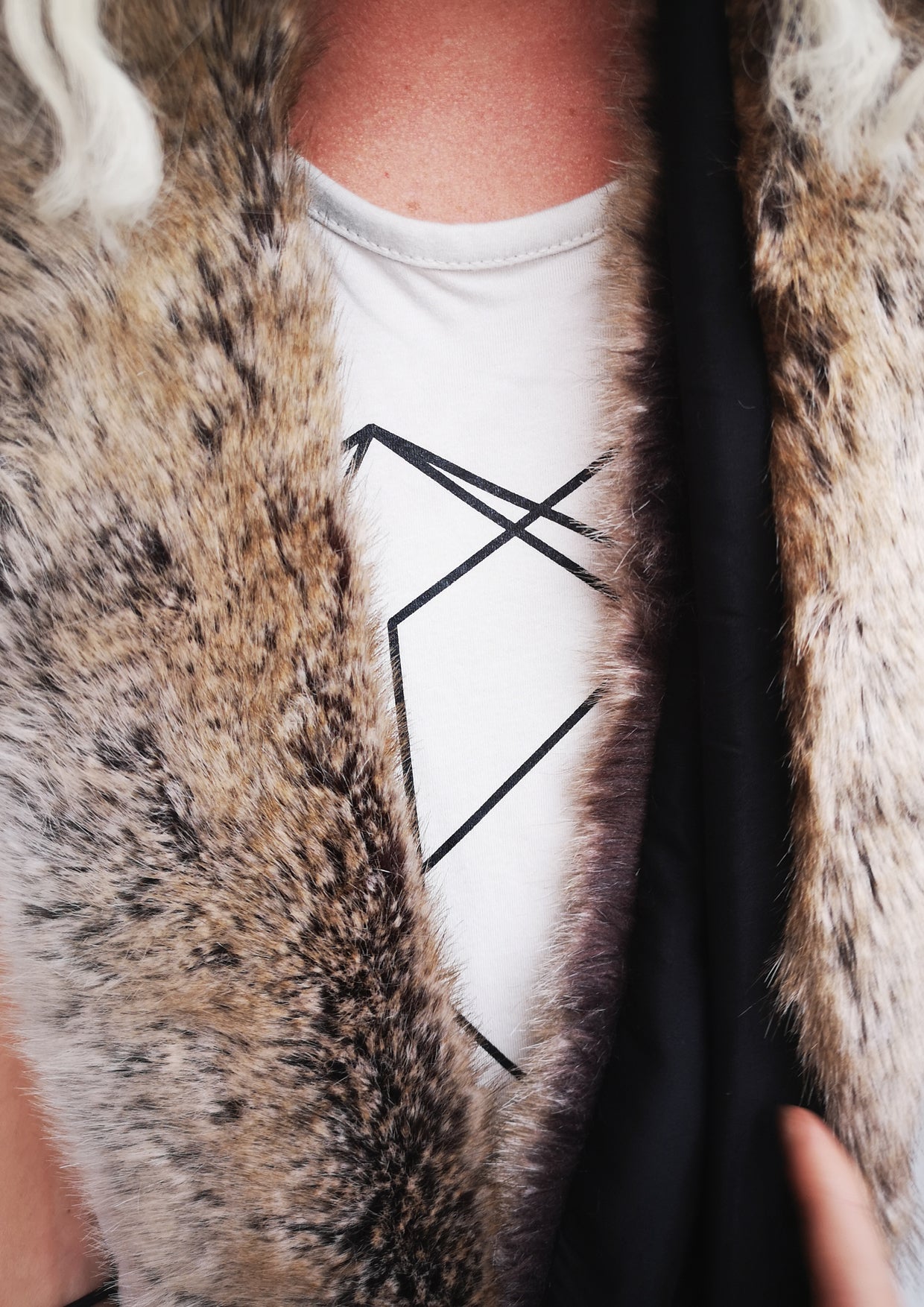 LIMITED EDITION - FAUX FUR SCARF - racoon - BERENIK