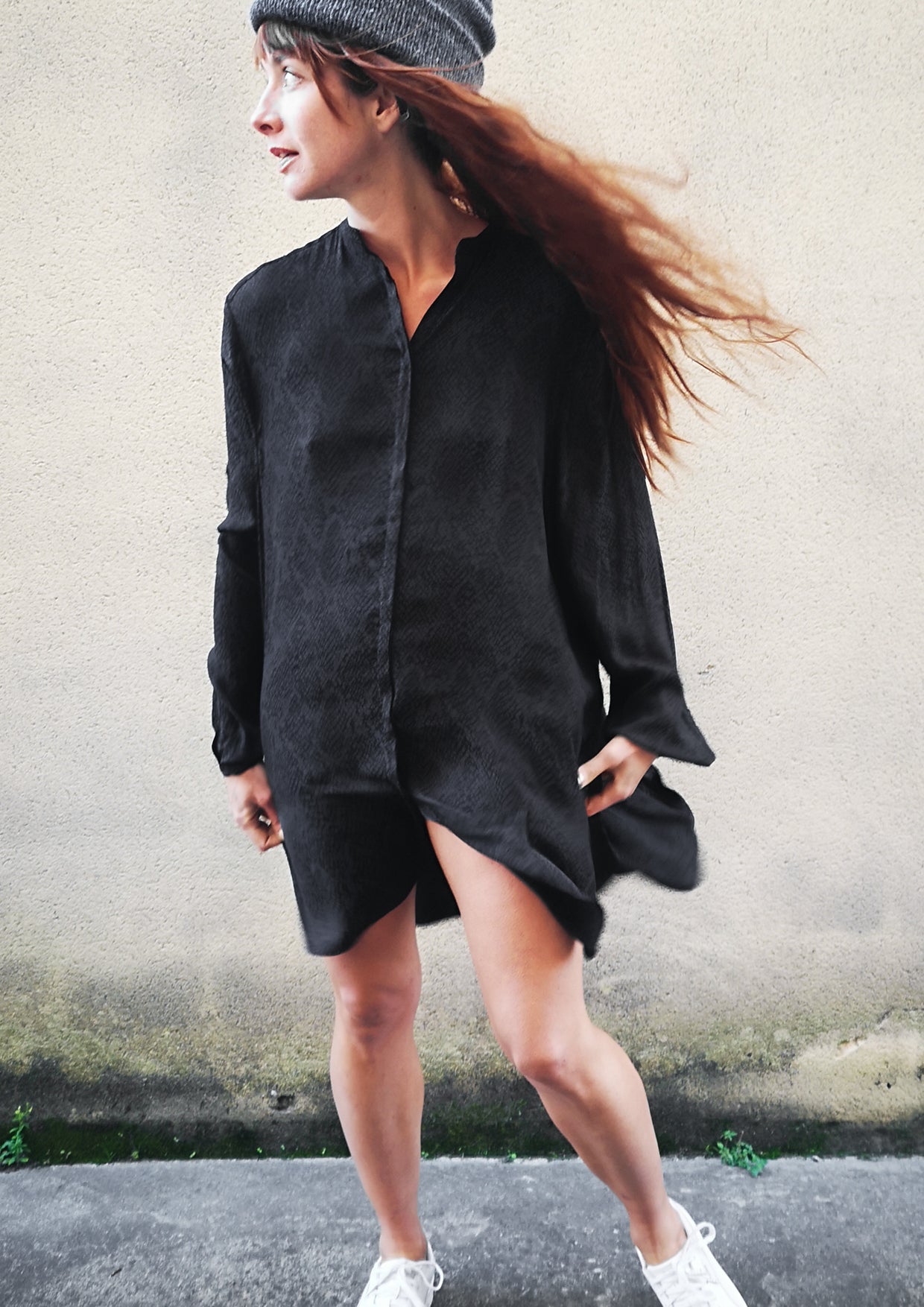 BLOUSE LONG JACQUARD SATIN SNAKE BLACK - BERENIK