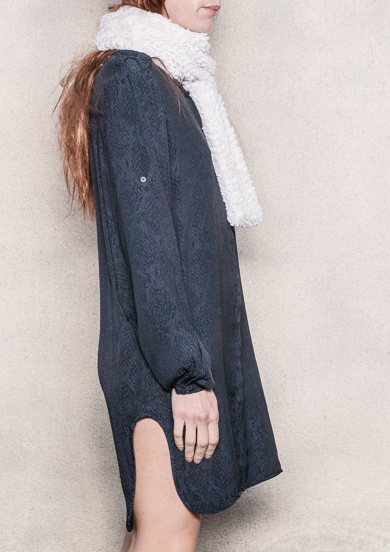 BLOUSE LONG JACQUARD SATIN SNAKE BLACK - BERENIK