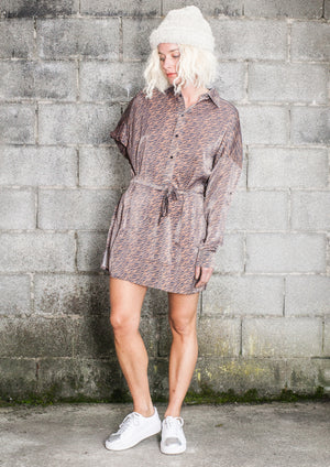 LIMITED EDITION - DRESS WITH BELT - PRINTED CUPRO grey/rust - BERENIK