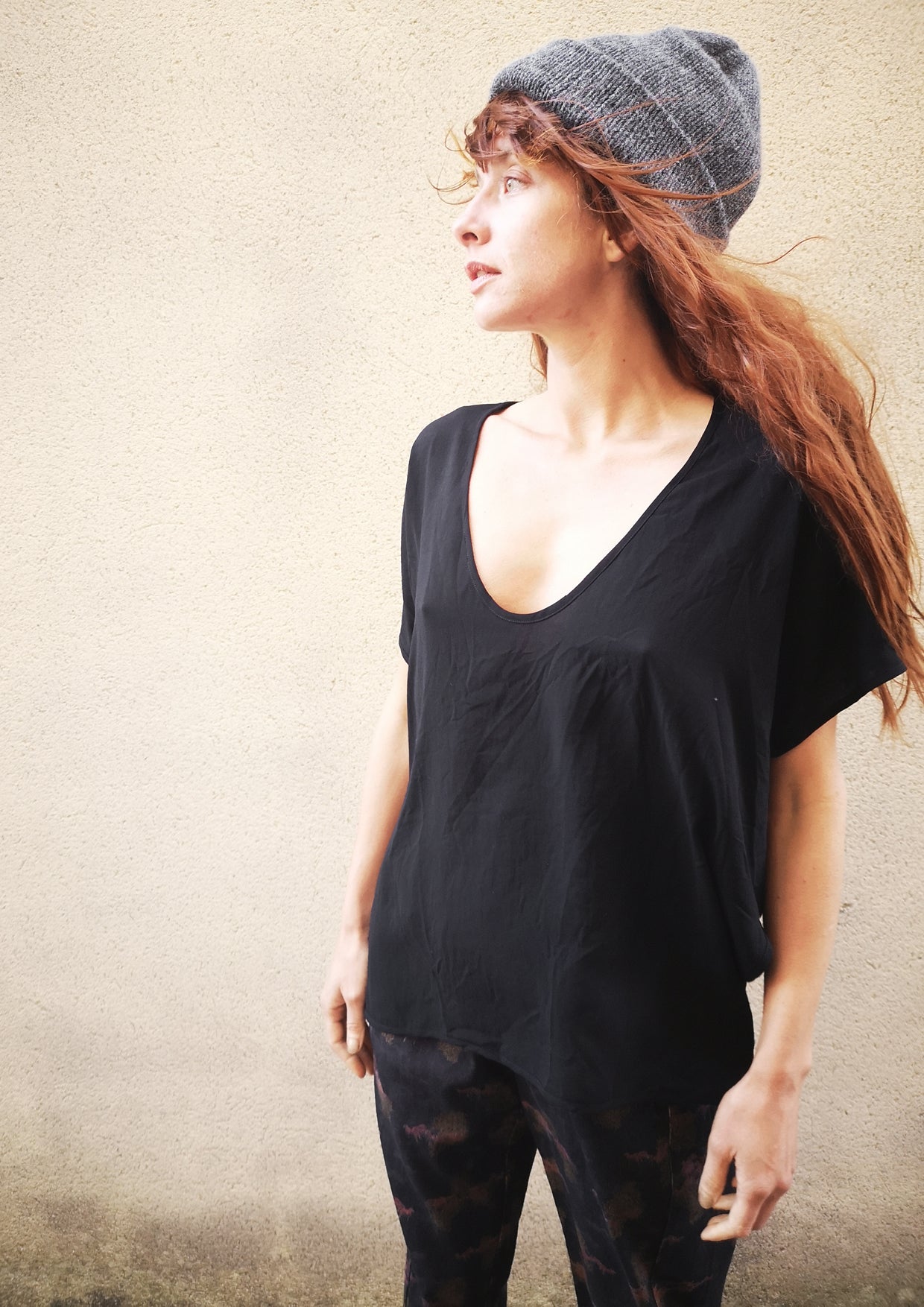 TOP SHORT SLEEVES WIDE - black matt - BERENIK