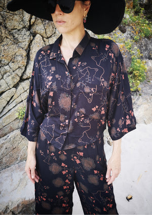 SHORT BLOUSE WIDE SLEEVES - RAYON print black/rust - BERENIK