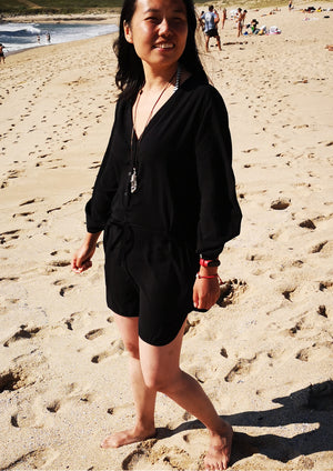 JUMPSUIT SHORT-LOOSE/BELT - black plain - BERENIK