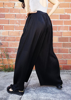 PANTS WIDE ELASTIC - black pleated - BERENIK