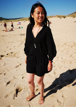 JUMPSUIT SHORT-LOOSE/BELT - black plain - BERENIK