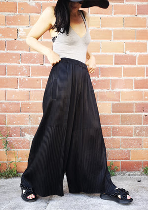 PANTS WIDE ELASTIC - black pleated - BERENIK