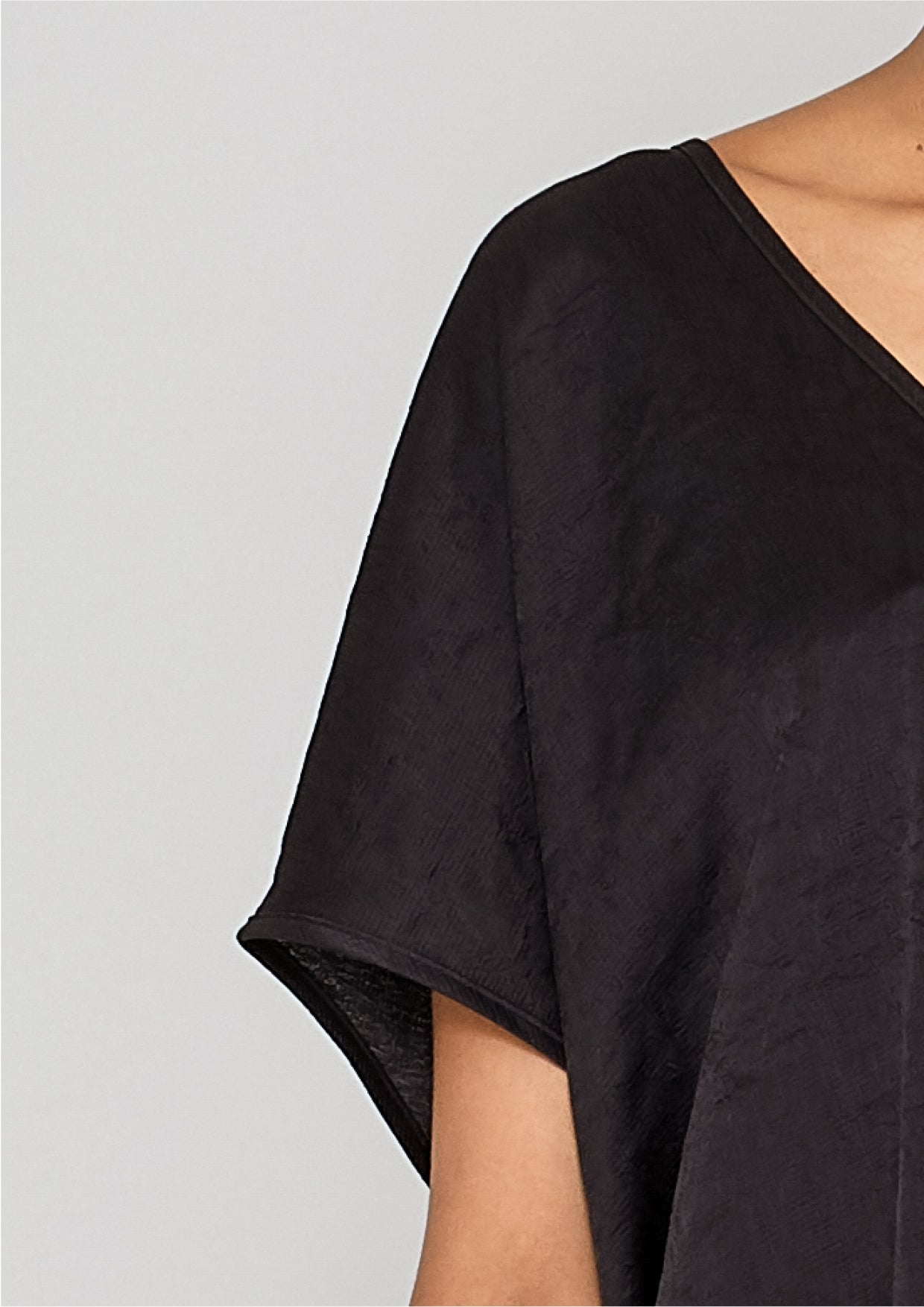 SHIRT SLEEVELESS-V-COLLAR - black shiny - BERENIK