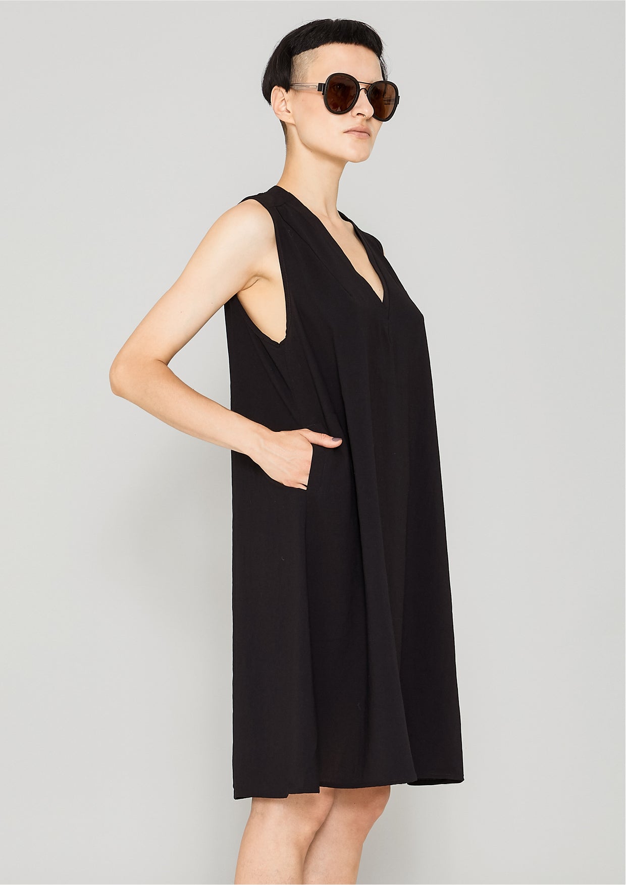 SHIRT/DRESS SLEEVELESS - black plain - BERENIK