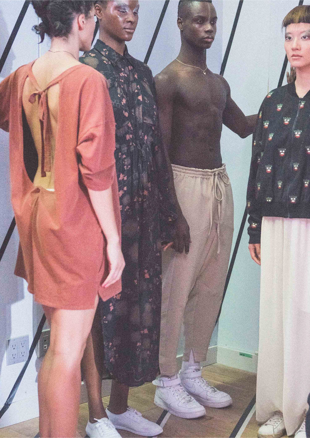 JUMPSUIT WIDE - AIRY SUMMER SILKY RAYON printed black/rust - BERENIK