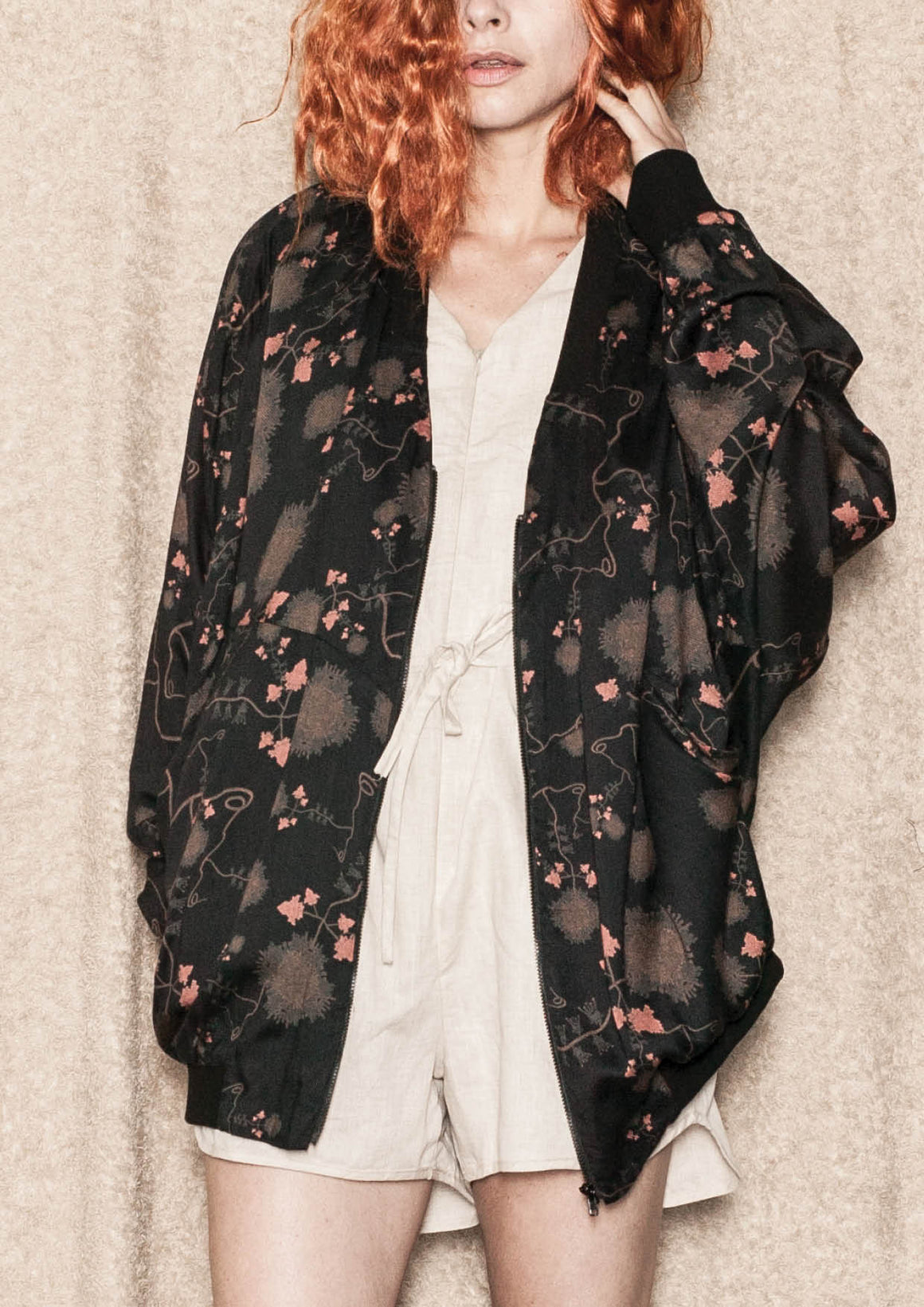 PILOT JACKET V NECK - RAYON print rust/black - BERENIK
