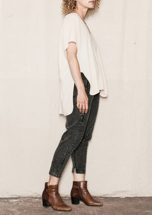 SHIRT SLEEVELESS-V-COLLAR CREME - BERENIK
