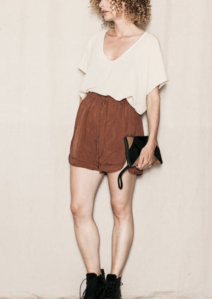 SHIRT SLEEVELESS-V-COLLAR CREME - BERENIK