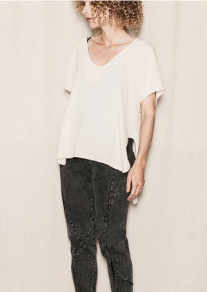 SHIRT SLEEVELESS-V-COLLAR CREME - BERENIK