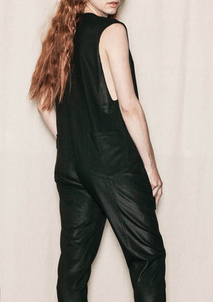 JUMPSUIT SLEEVELESS ZIP - SHINY TECHLACES black - BERENIK
