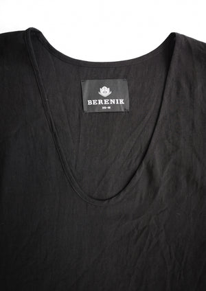 TOP SHORT SLEEVES WIDE - black matt - BERENIK