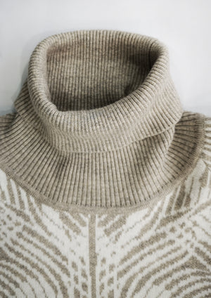 SWEATER TURTLENECK - KNIT JACQUARD beige/white - BERENIK