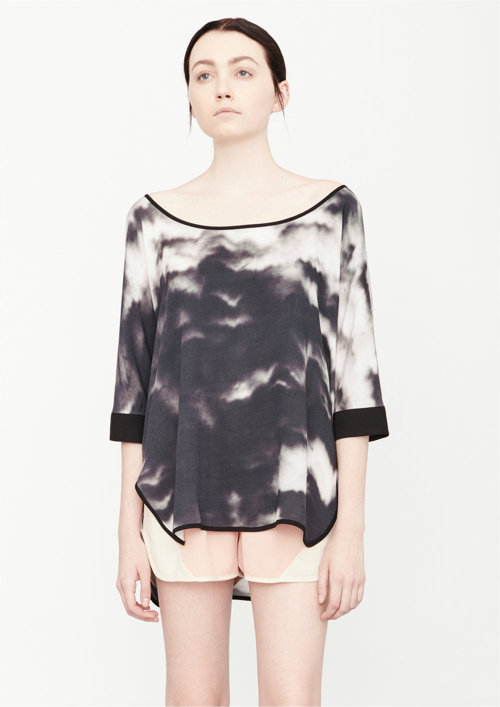 TOP OVERSIZED PRINT (BLACK/WHITE) - BERENIK